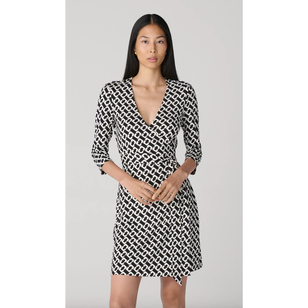 RARE Diane Von Furstenberg Jeanne Two 100% Silk Wrap Dress Chain Link Size 6